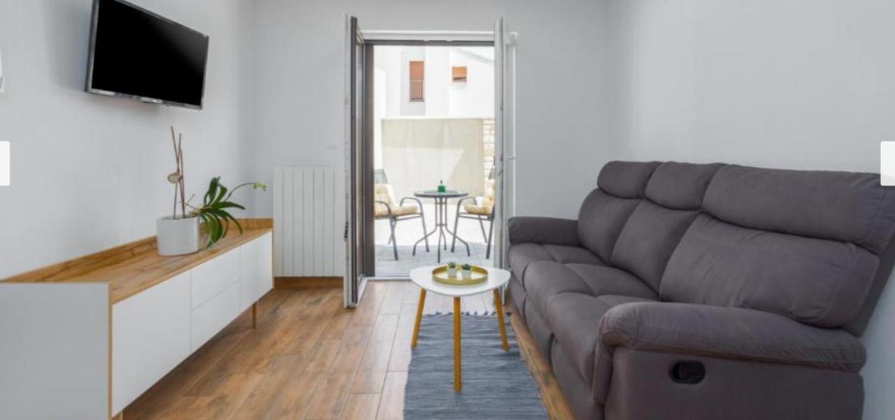 Apartma Sara